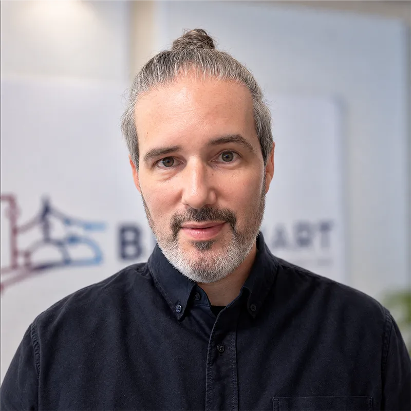 Portrait of Tim Schnickmann